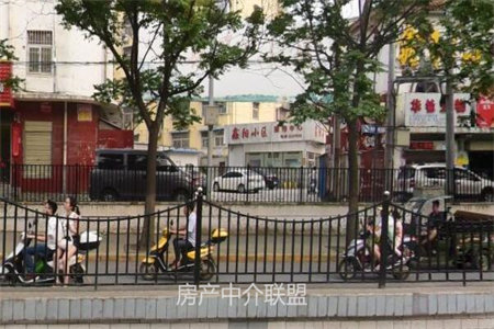 贵和小区3室2厅1卫103.48平带附房78万可议